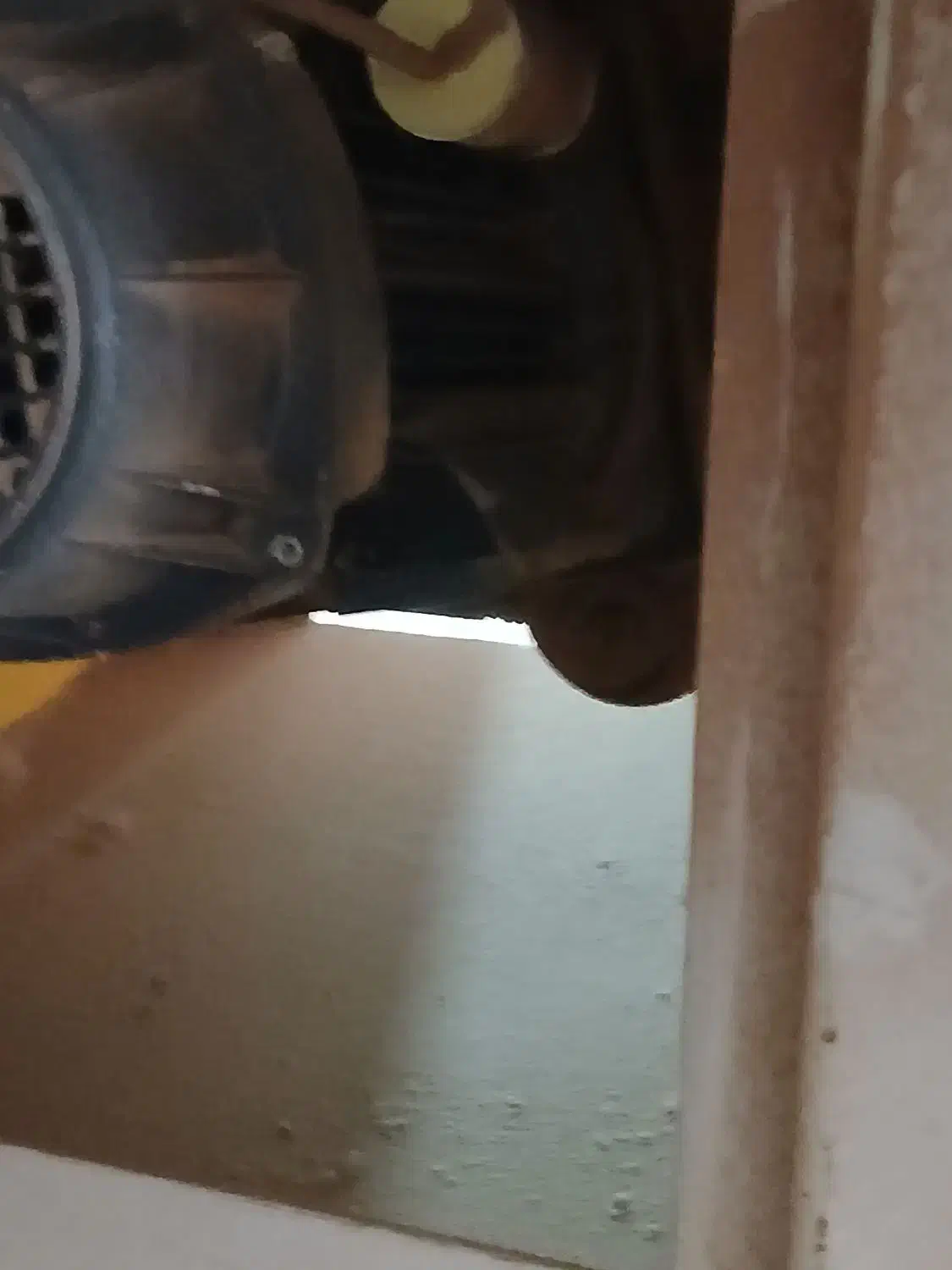 دور کن سعید به همراه مکنده ولبه چسبان قابلیت منحنی|ماشینآلات صنعتی|تبریز, |دیوار