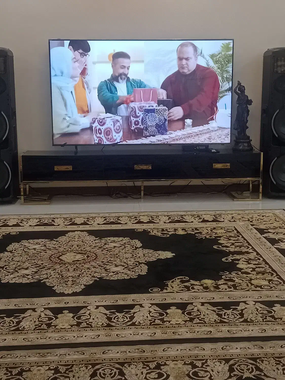 میز تی‌وی درحد نو|میز تلویزیون|تهران, منیریه|دیوار