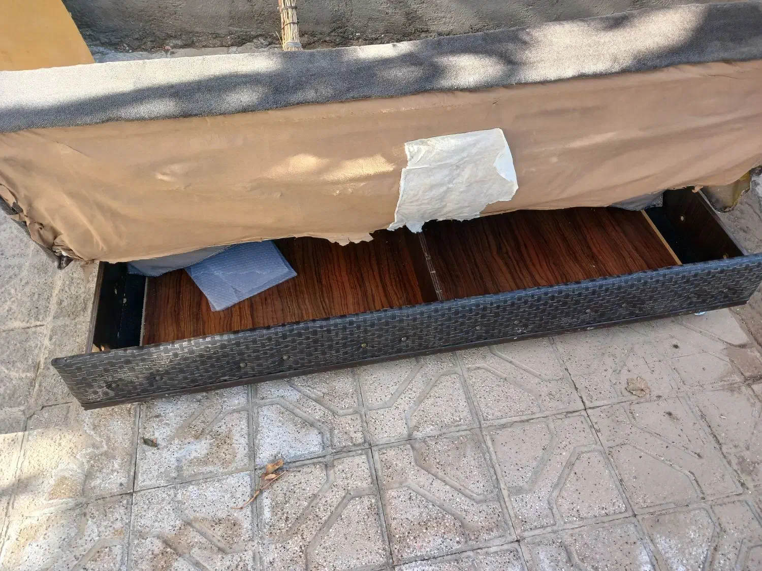 مبل تخت خواب شو|مبلمان خانگی و میز عسلی|گناباد, |دیوار