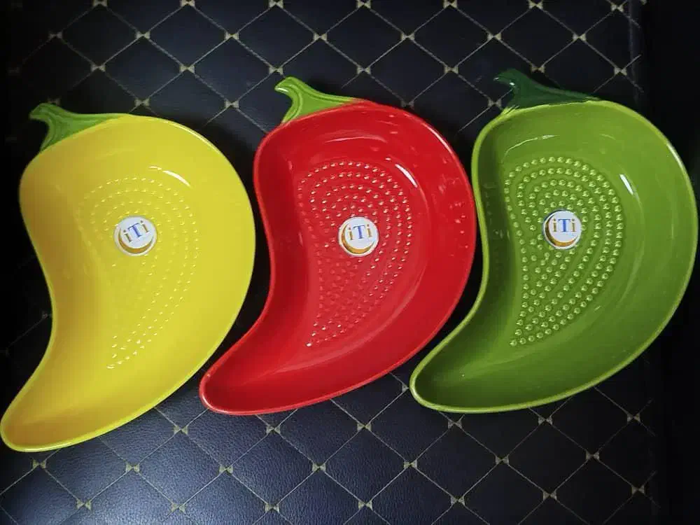 فروش فوقالعاده ظروف سفید و رنگی|ظروف سرو و پذیرایی|رشت, دروازه لاکان|دیوار