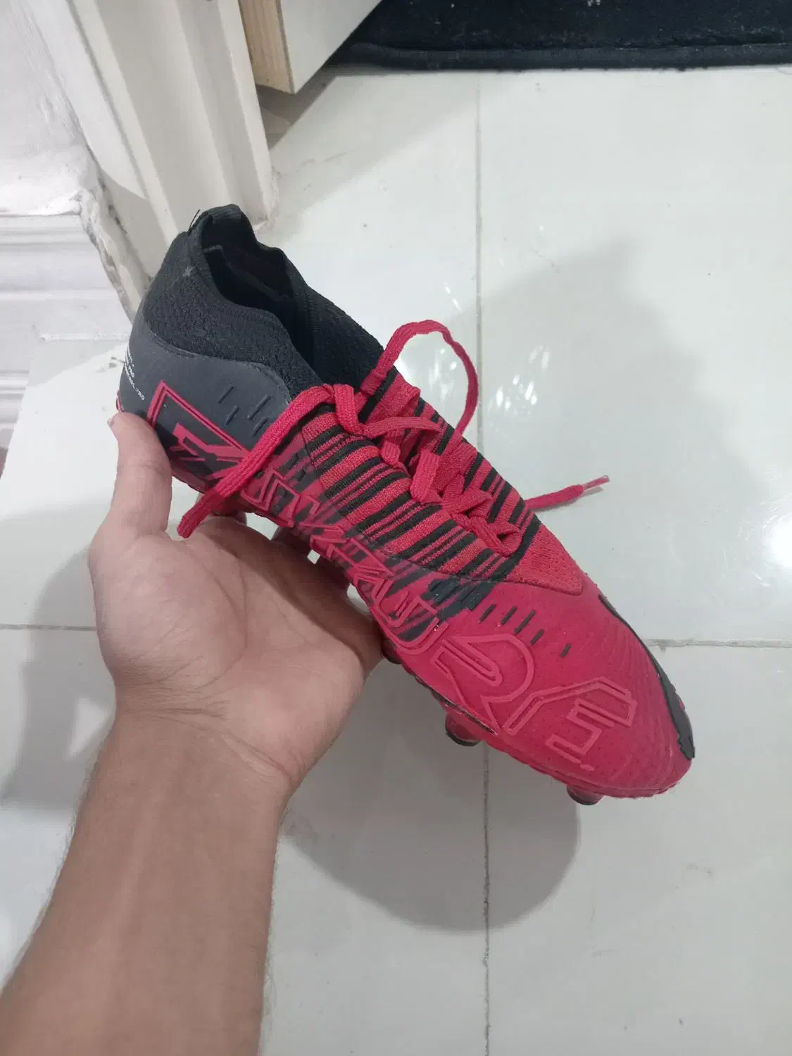 کفش چمن|تجهیزات ورزشی|گناباد, |دیوار