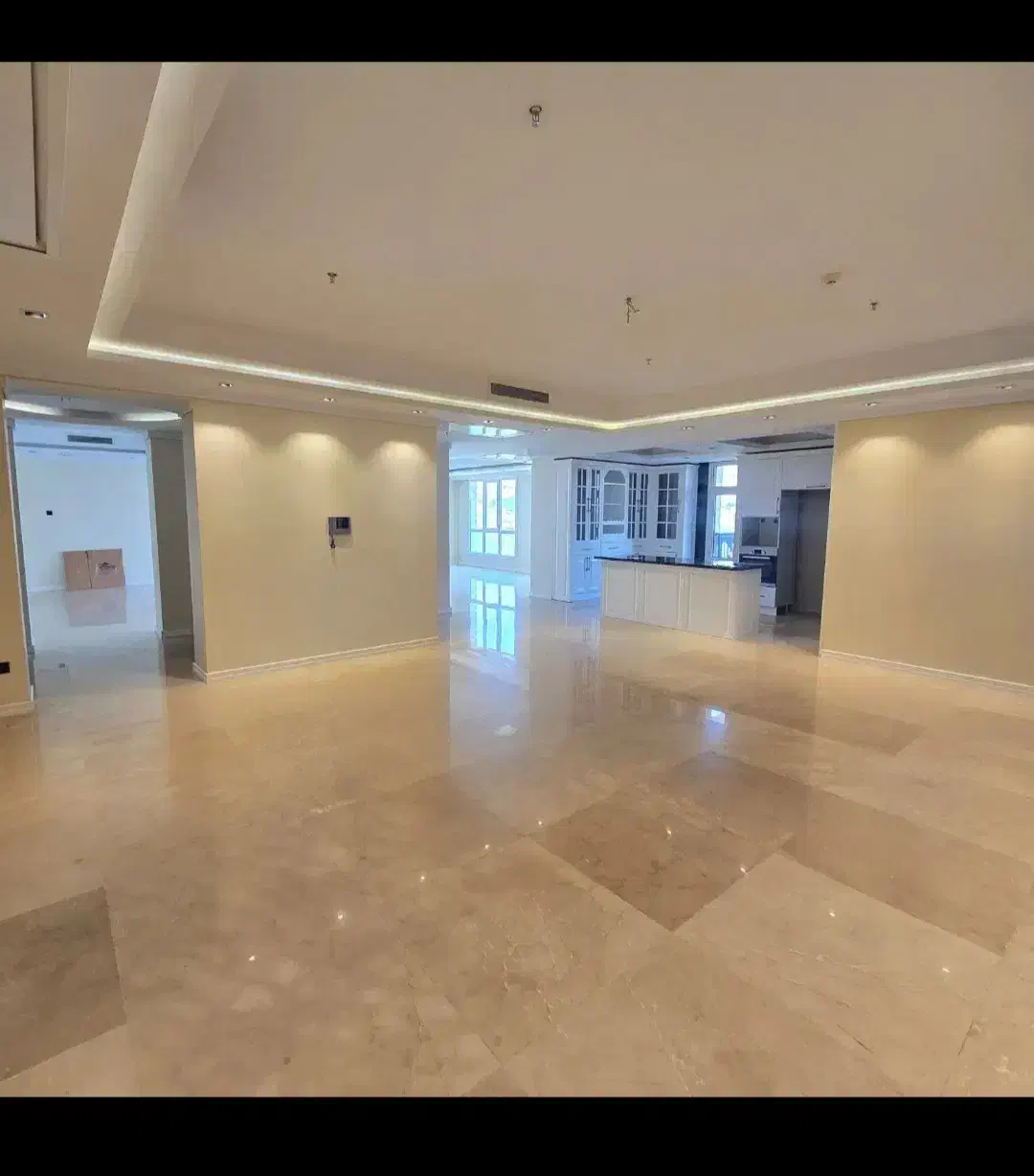 برج ۲۲۰ متر سه خواب/ فول مشاعات/برند ازگل