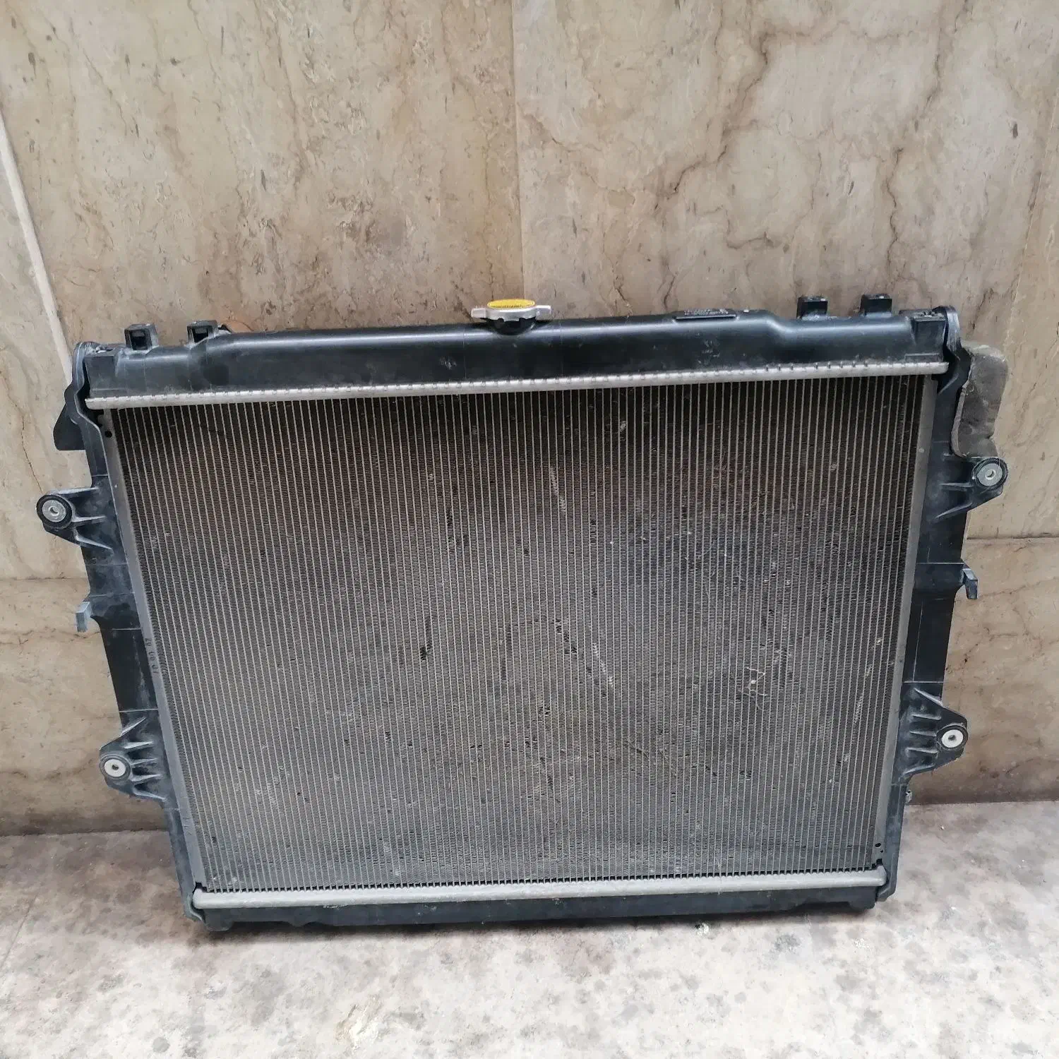 رادیاتورهایلوکس اصل صحیح وسالم|قطعات یدکی و لوازم جانبی|تهران, بهارستان|دیوار