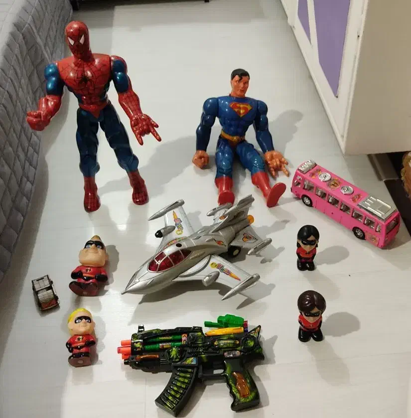 اسباب بازی|اسباب‌‌بازی|رشت, پل تالشان|دیوار