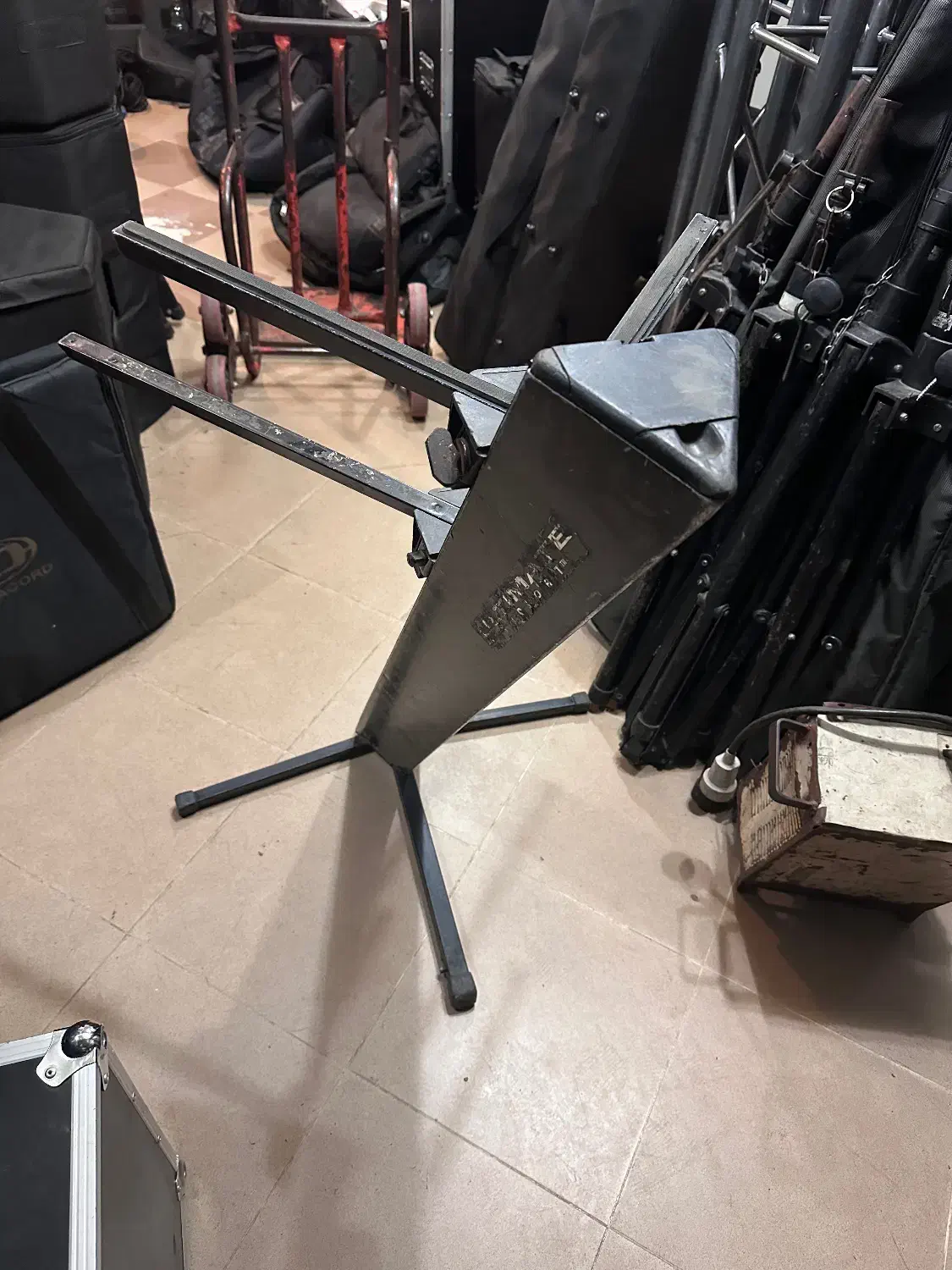 پایه کیبورد التیمیت|پیانو، کیبورد، آکاردئون|آستانه اشرفیه, |دیوار