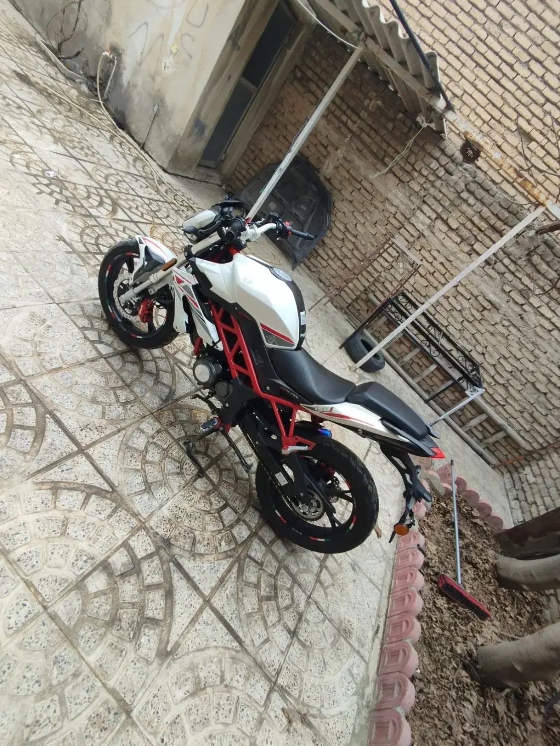 بنلی 150نیوفیس|موتورسیکلت|کرمانشاه, |دیوار