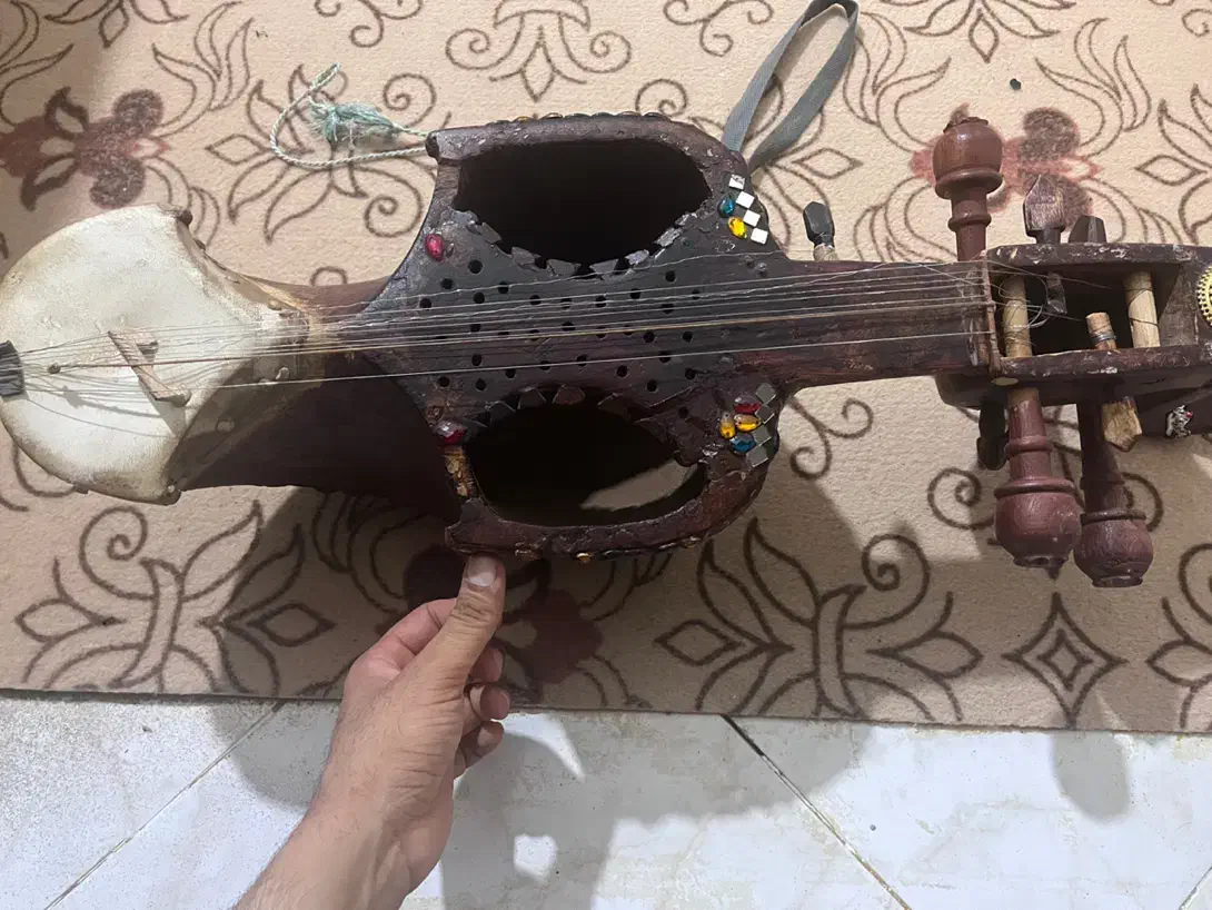 ساز و سروز بلوچ|سازهای سنتی|چابهار, |دیوار