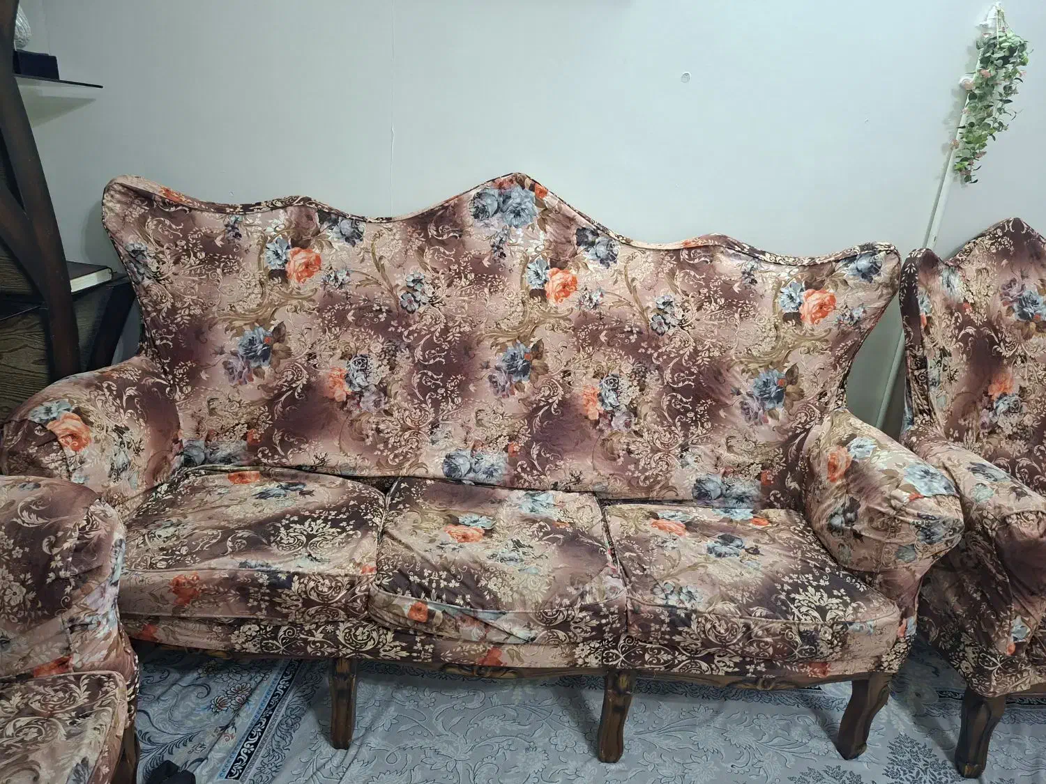 مبل سلطنتی|مبلمان خانگی و میز عسلی|تهران, باغ خزانه|دیوار