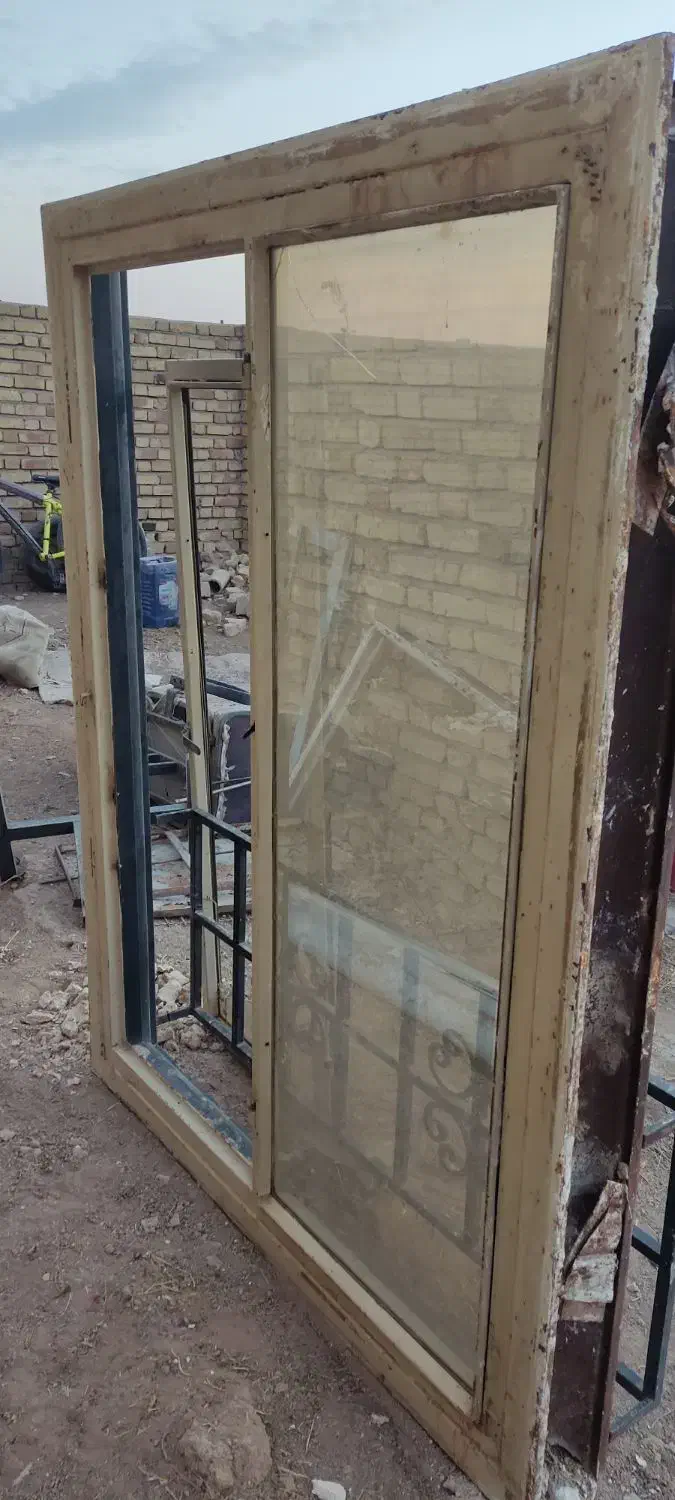 در و پنجره آهنی دست دو سالم وتمیز|مصالح و تجهیزات ساختمان|دشتابی, |دیوار