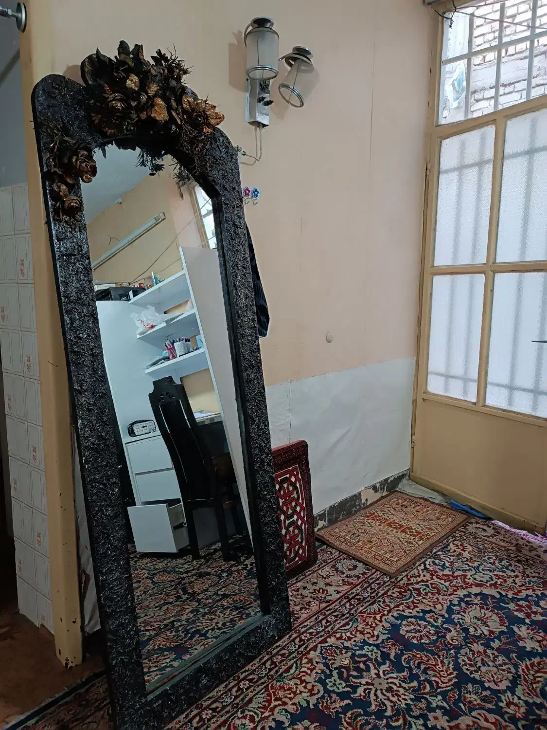 آینه قدی|آینه|شیراز, سینما سعدی|دیوار