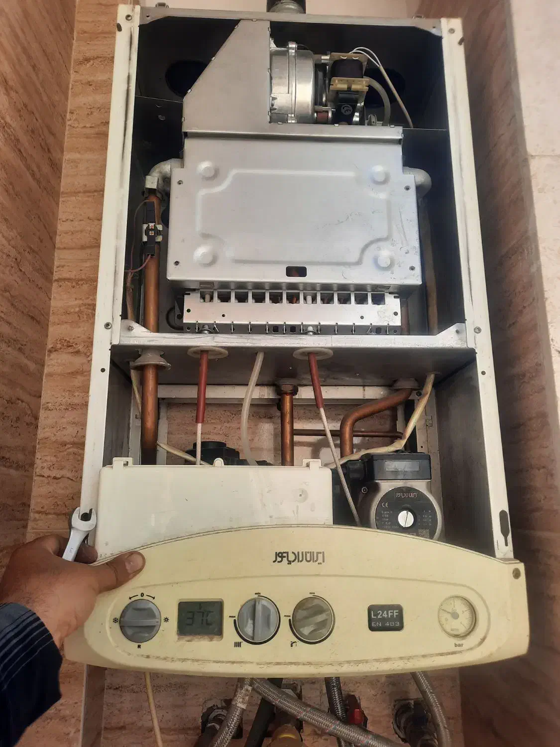 تعمیر و سرویس تخصصی پکیج و آبگرمکن|خدمات پیشه و مهارت|اسلام‌شهر, زرافشان|دیوار