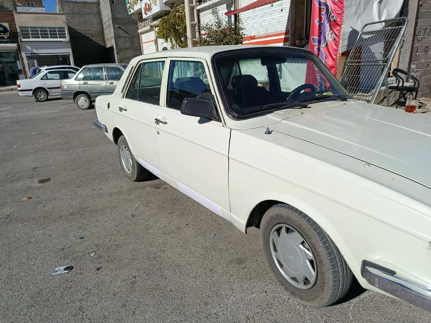 فروش پیکان مدل ۸۳. عروسکه. ملوس|خودرو سواری و وانت|سنندج, |دیوار