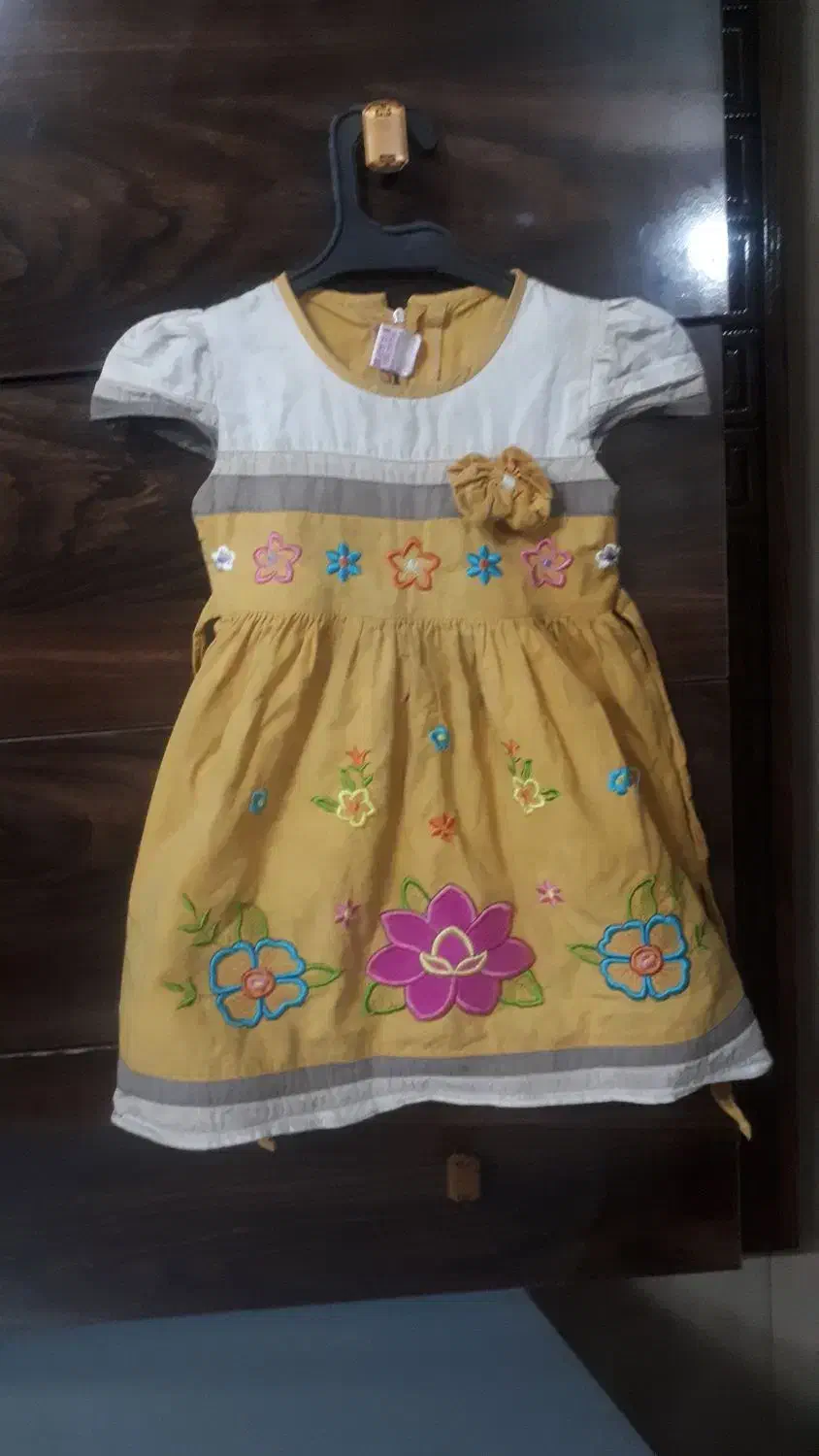 پیراهن دخترانه|کفش و لباس بچه|خمینی‌شهر, |دیوار