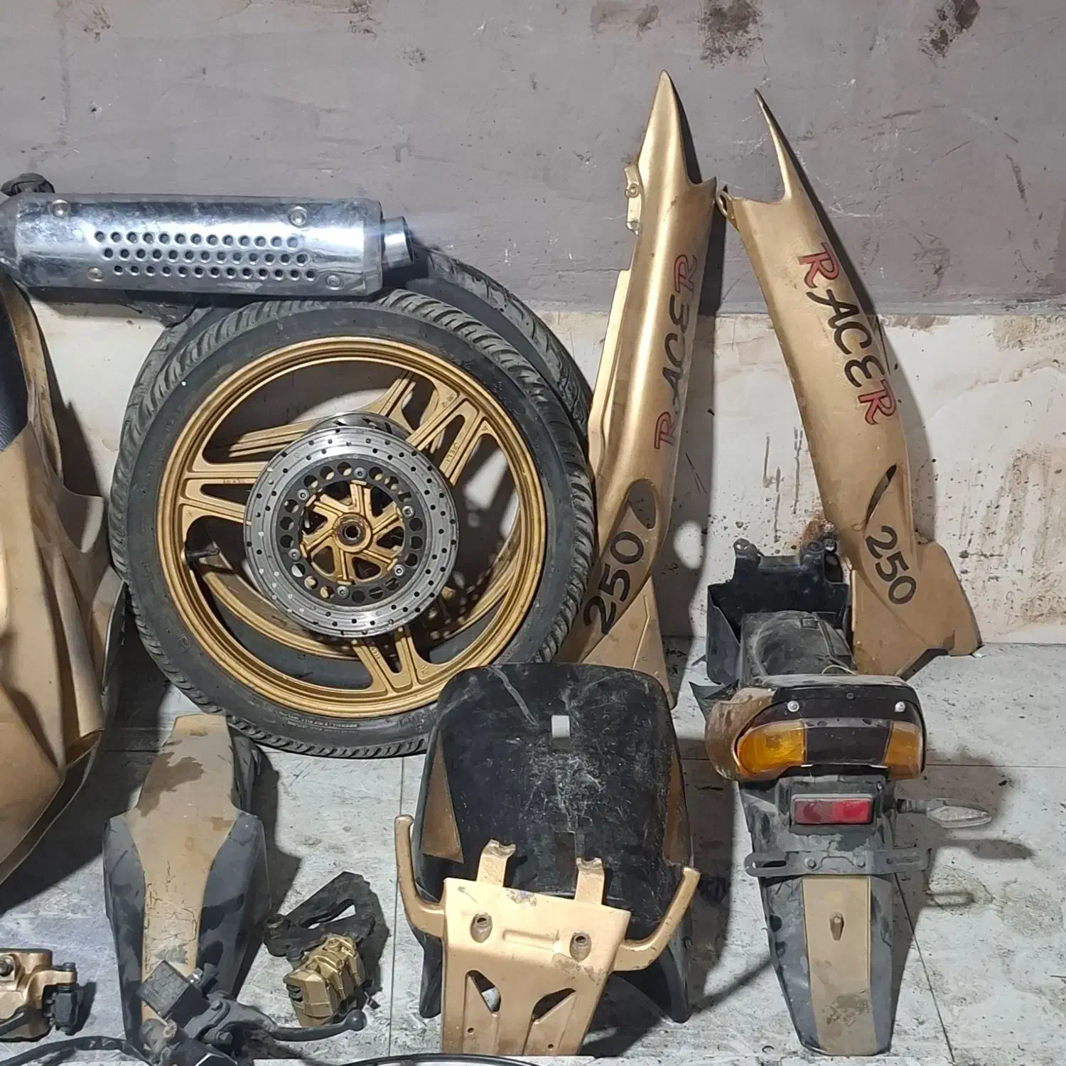 فروش لوازم موتور سیکلت پرواز طرح آسمان ریس 200cc|قطعات یدکی و لوازم جانبی|چالوس, |دیوار