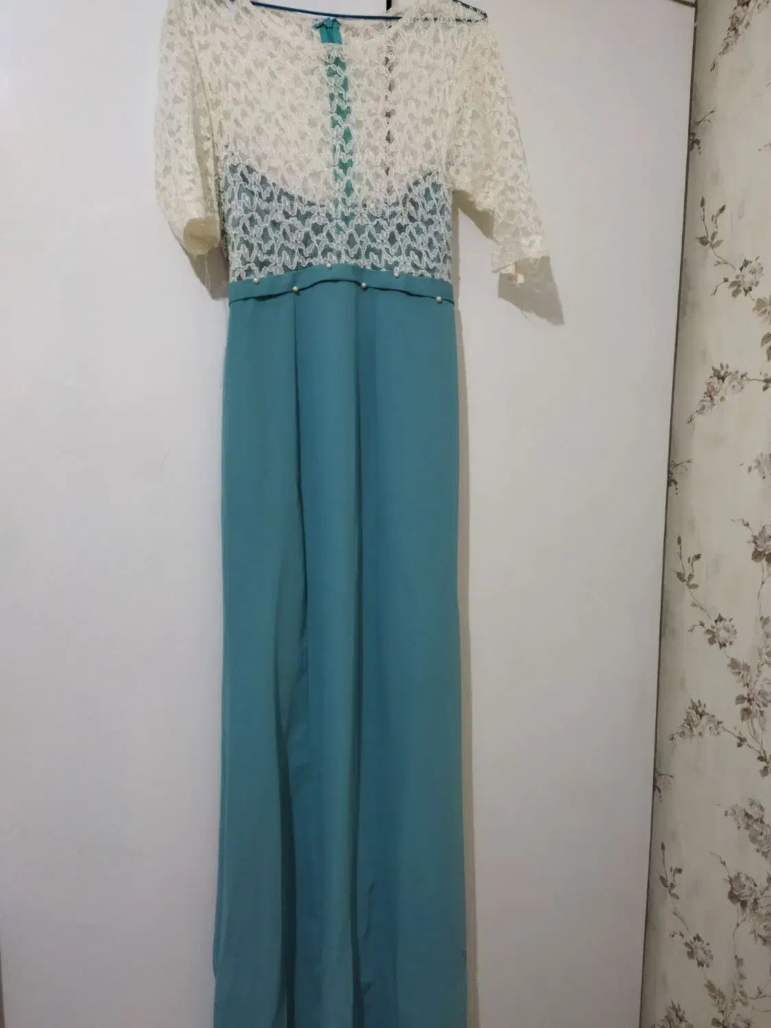 لباس مجلسی|لباس|سرخنکلاته, |دیوار