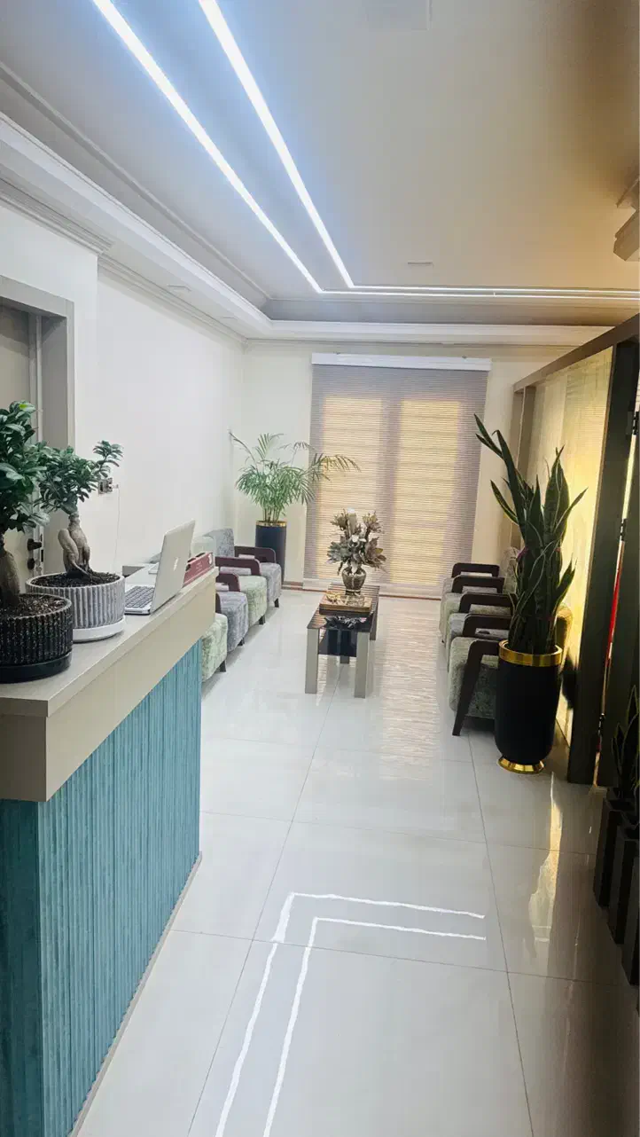 نیازمند پزشک با پروانه|استخدام درمانی، زیبایی، بهداشتی|کرج, گوهردشت|دیوار