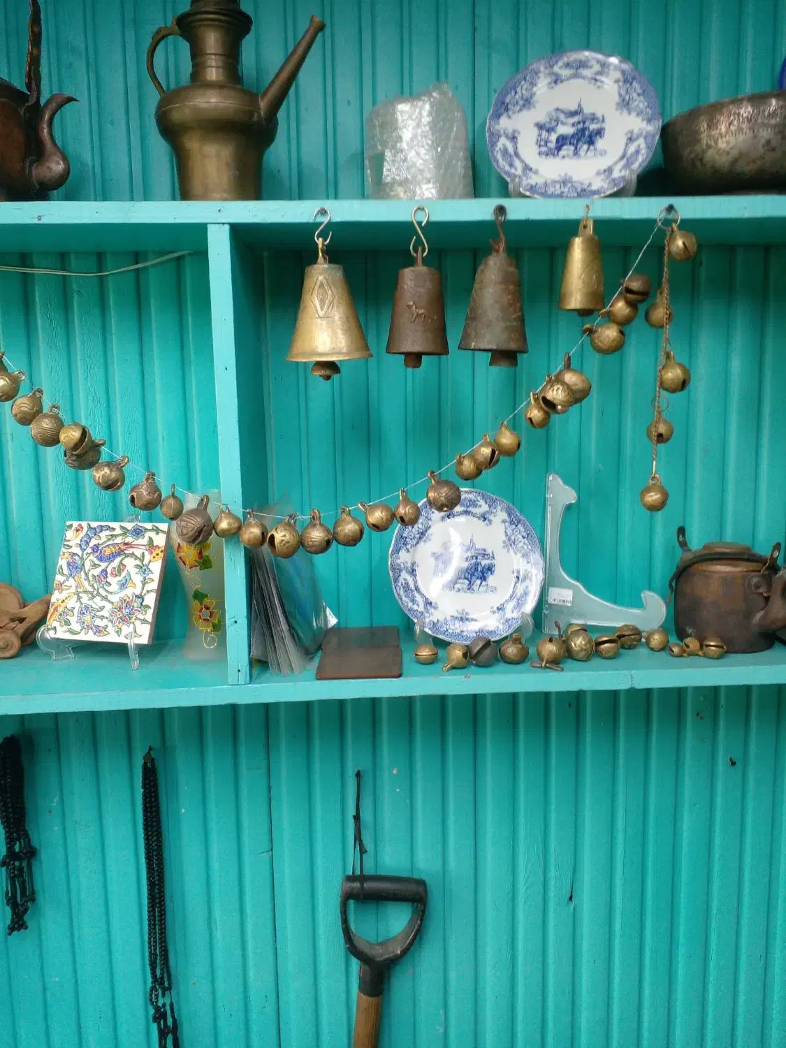 زنگوله  قرچه  های قدیمی|کلکسیون اشیاء عتیقه|رشت, خواهر امام|دیوار