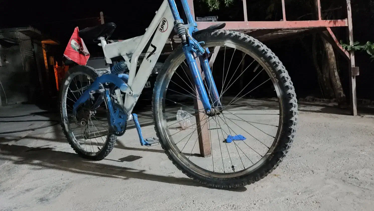 دوچرخه ۲۷|دوچرخه، اسکیت، اسکوتر|دره شهر, |دیوار