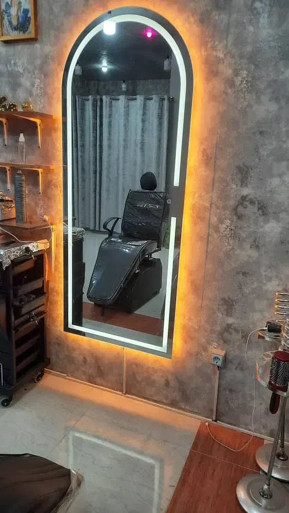 لوازم آرایشگاه زنانه|آرایشگاه و سالن‌های زیبایی|جم, |دیوار