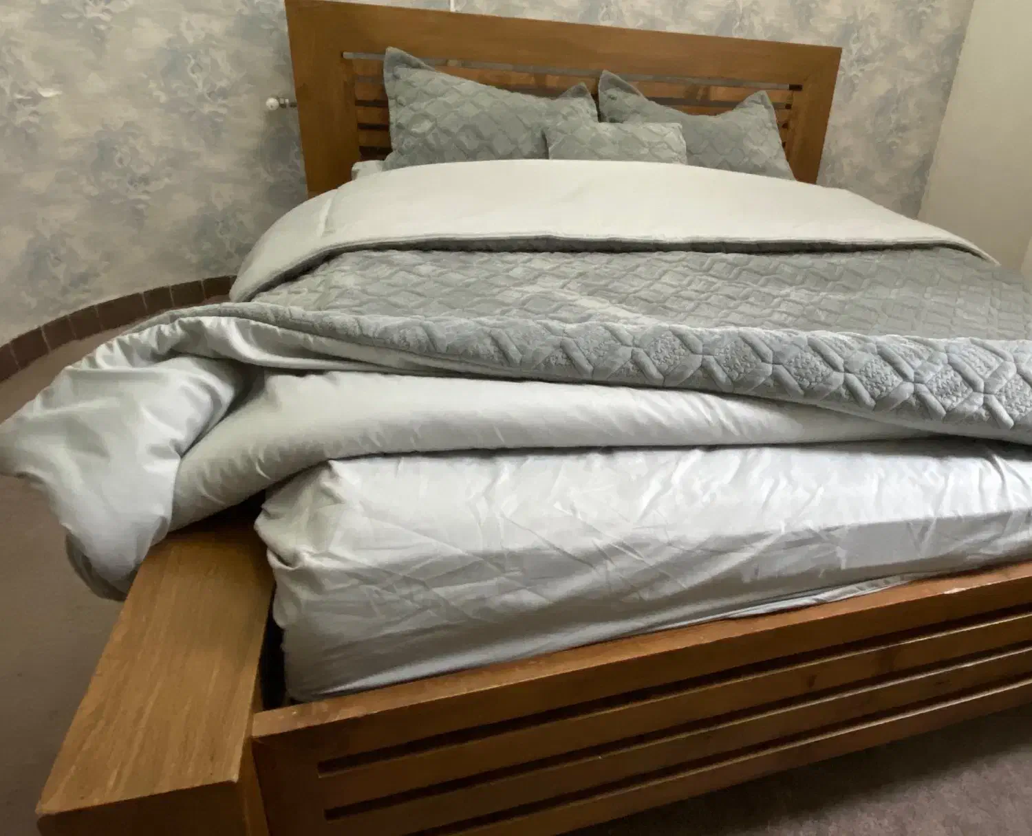 تخت دونفره|تخت و سرویس خواب|مشکین‌دشت, |دیوار