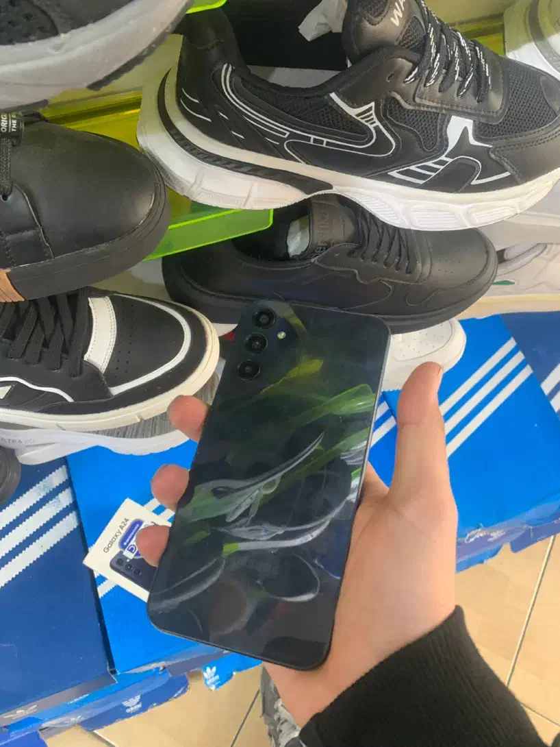 A24 128|موبایل|تهران, استخر|دیوار