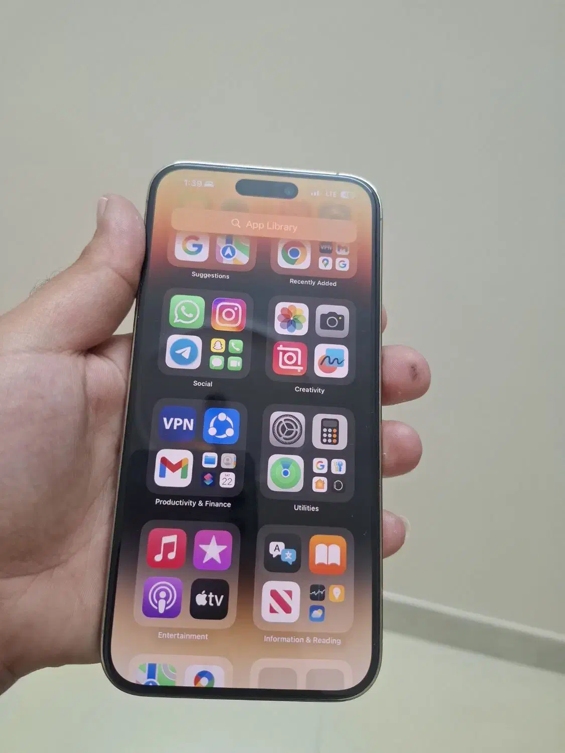 آیفن 14 پرومکس با ریجستر|موبایل|اصفهان, آبشار|دیوار