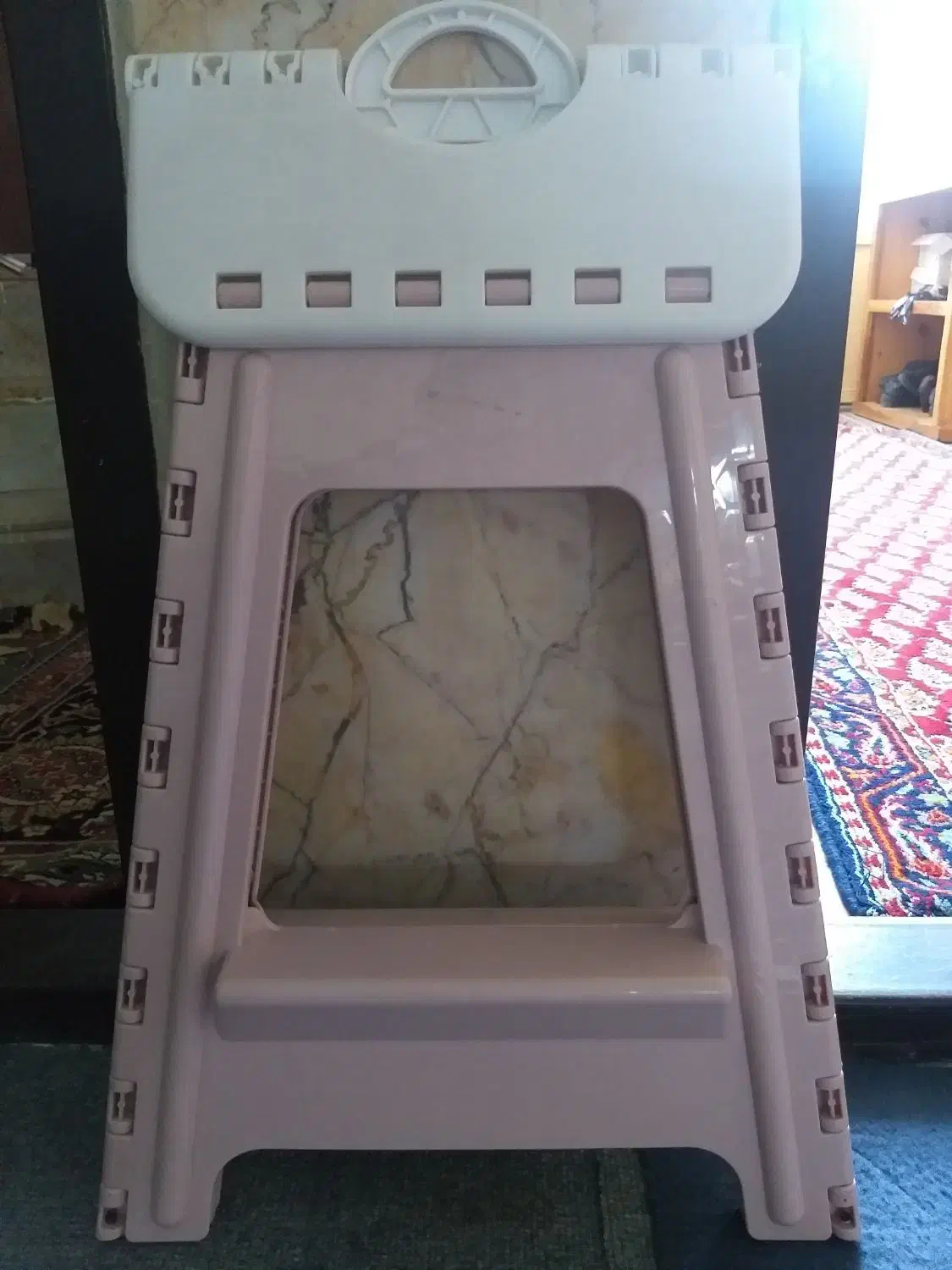 چهار پایه کلاسیک پله دار ناصر به فروش،می رسد|صندلی و نیمکت|تایباد, |دیوار