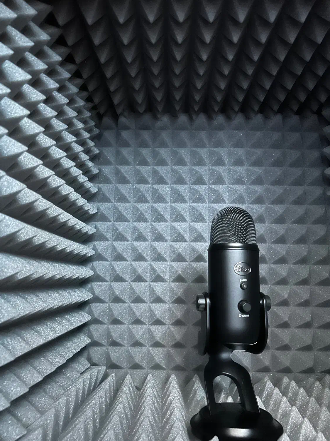 میکروفون حرفه ای (استودیویی) لاجتیک بلویتی|صوتی و تصویری|رشت, نیکمرام|دیوار