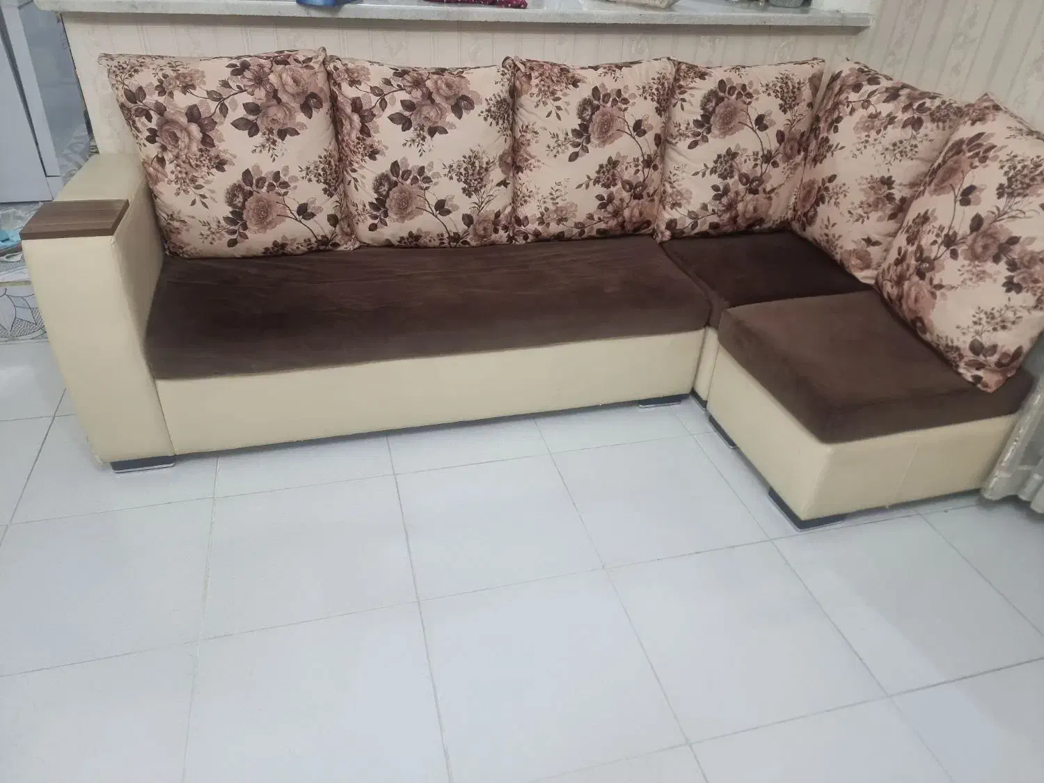 مبلمان راحتی و سلطنتی|مبلمان خانگی و میز عسلی|سنندج, |دیوار