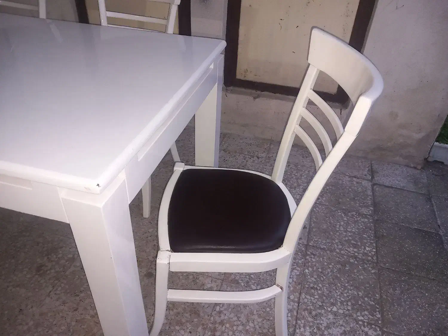 میز و صندلی|میز و صندلی غذاخوری|آستارا, |دیوار