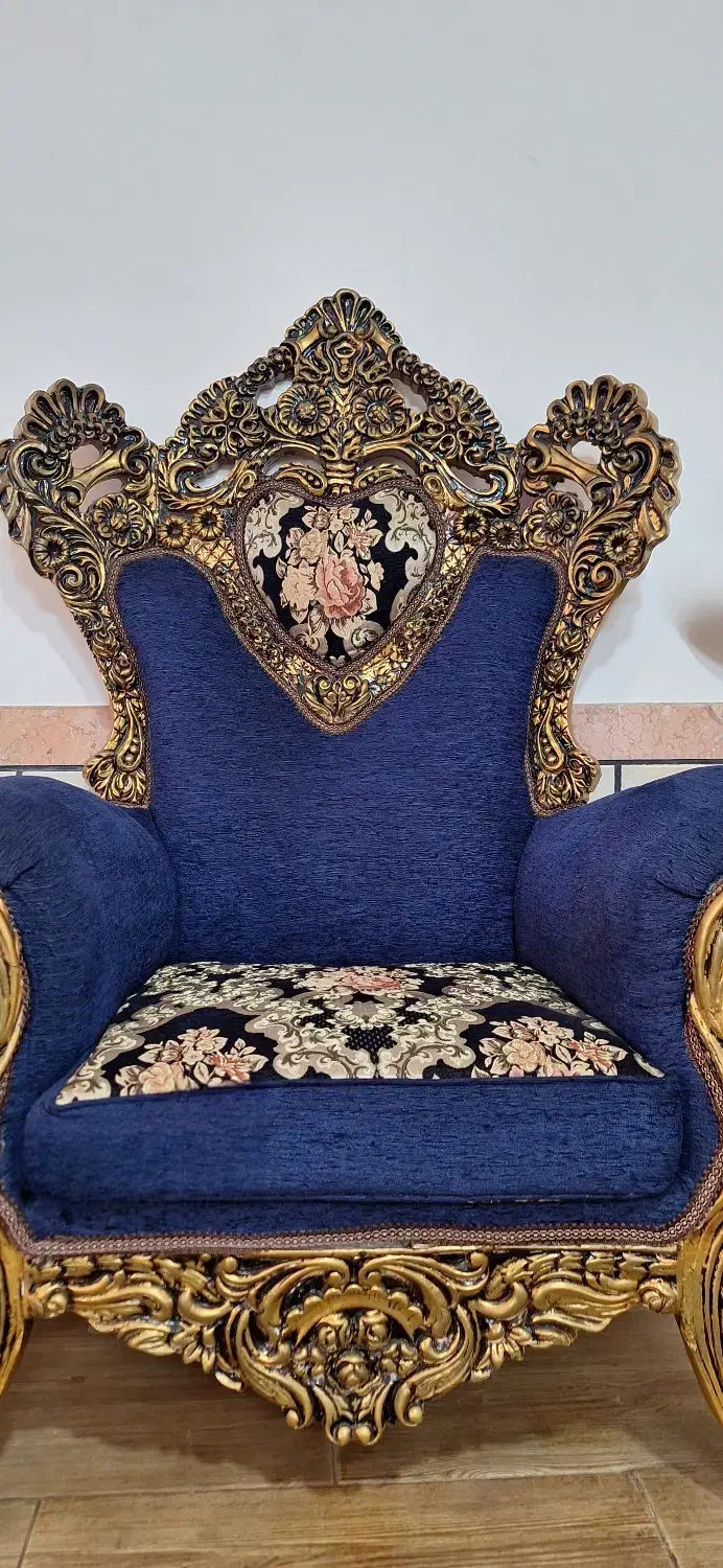 فروش مبل سلطنتی ۹ نفره|مبلمان خانگی و میز عسلی|کازرون, |دیوار