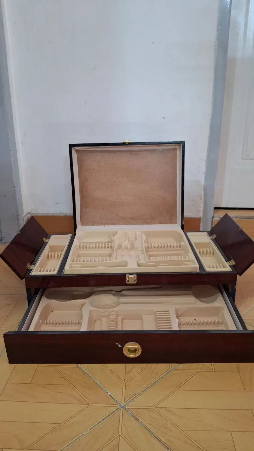 جعبه قاشق و چنگال نو|ظروف سرو و پذیرایی|مشهد, ولیعصر (شهرک غرب)|دیوار