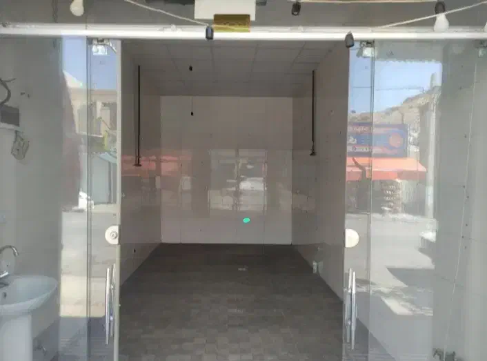 اجاره مغازه ۲۰ متری بهترین لوکیشن ، پررفت وآمد|اجارهٔ مغازه و غرفه|آباده, |دیوار