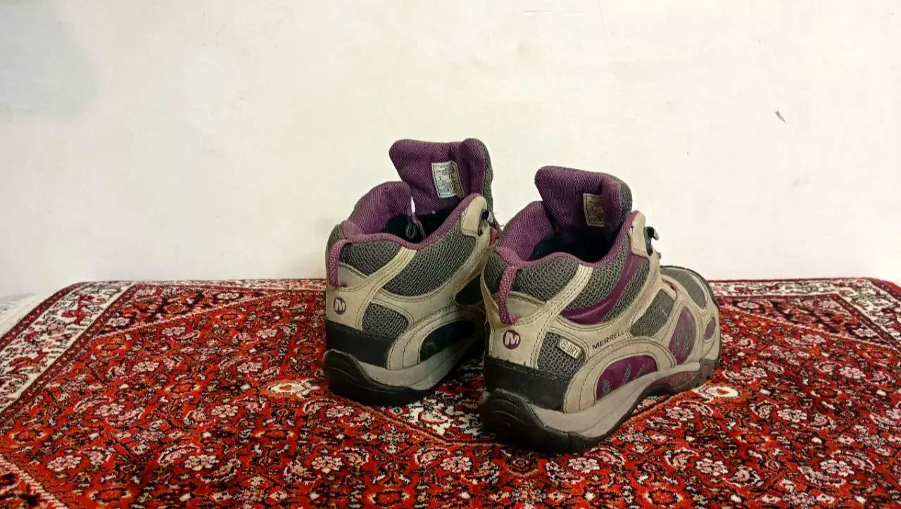 کفش کوهنوردی مرل امریکایی اورجینال|کیف، کفش، کمربند|همدان, |دیوار