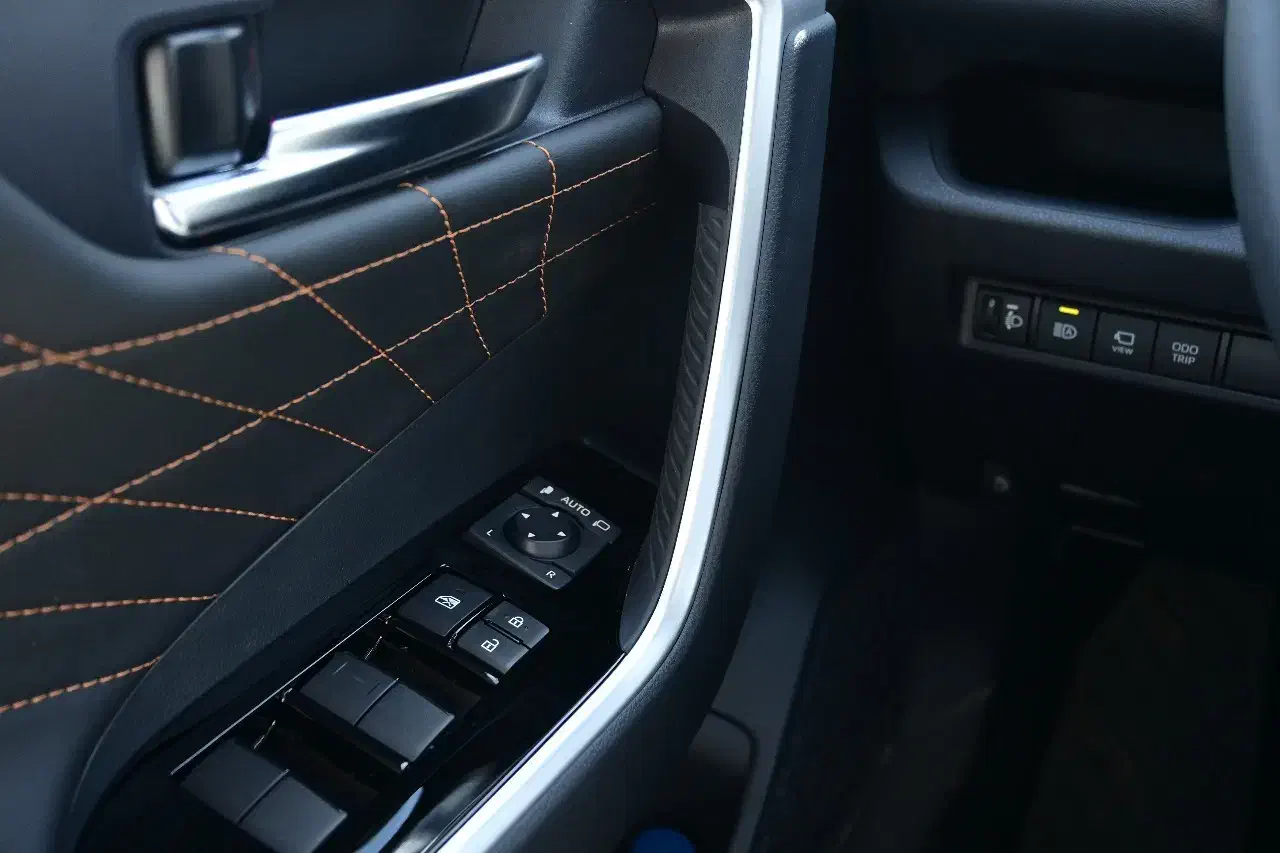 تویوتا راو 4 فولترین حالت ممکن2025|خودرو سواری و وانت|شیراز, معالی‌آباد|دیوار