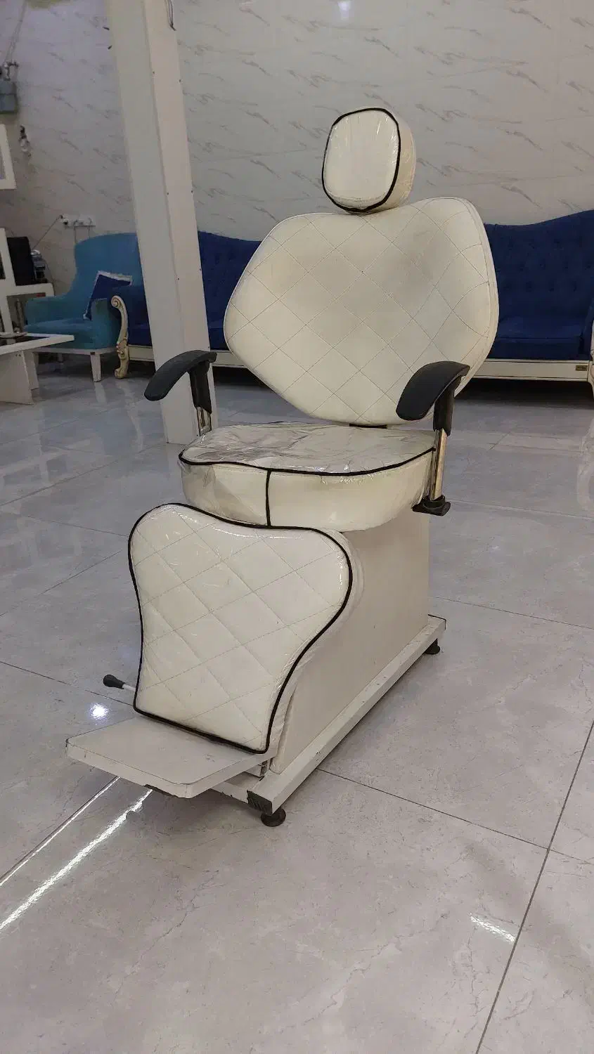 صندلی آرایشگاه مردانه و زنانه|آرایشگاه و سالن‌های زیبایی|مشکین‌دشت, |دیوار