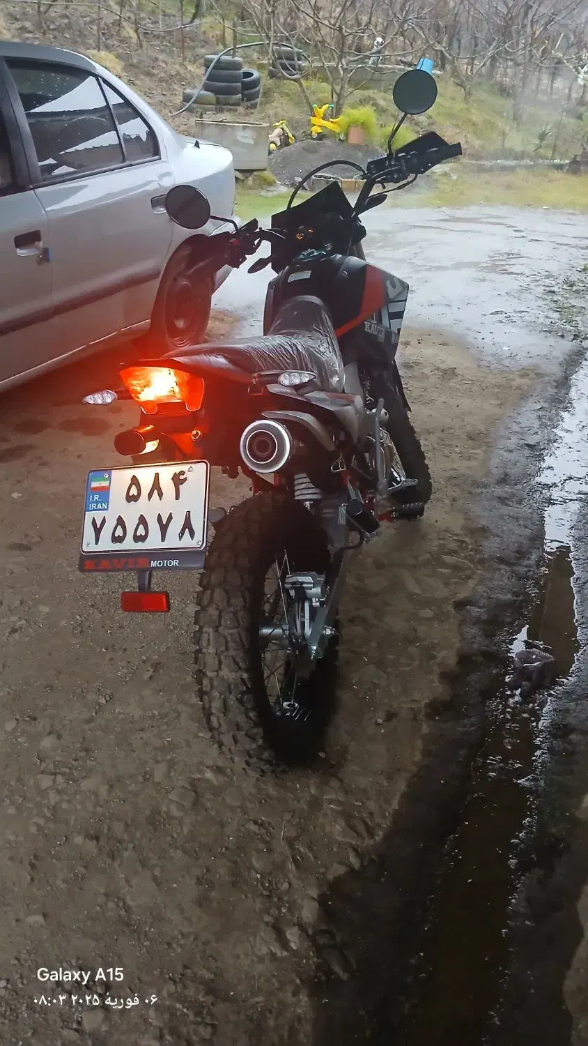 ۲۵۰ T2|موتورسیکلت|لیسار, |دیوار