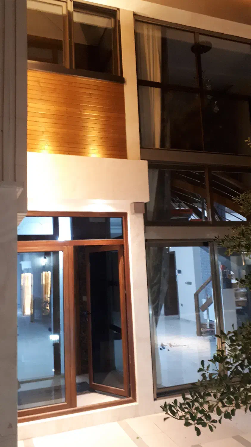 تولید و نصب انواع درب و پنجره آلومینیومی و UPVC|مصالح و تجهیزات ساختمان|اصفهان, بهارستان|دیوار