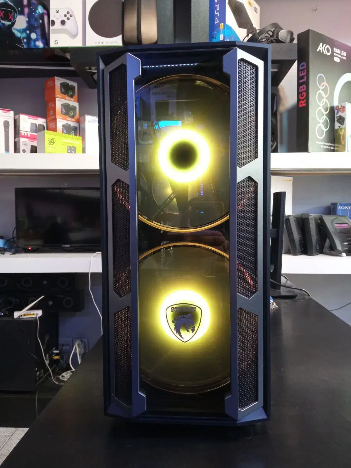 سیستم گیمینگ|رایانه رومیزی|اندیشه, اندیشه فاز ۳|دیوار