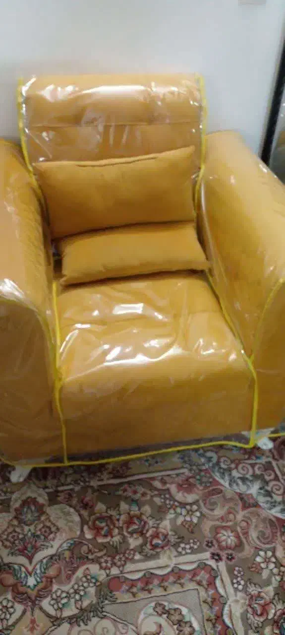 مبل ۷نفره کاملا سالم درحد نو نو همراه با کاور.|مبلمان خانگی و میز عسلی|گلبهار, شهر جدید گلبهار|دیوار