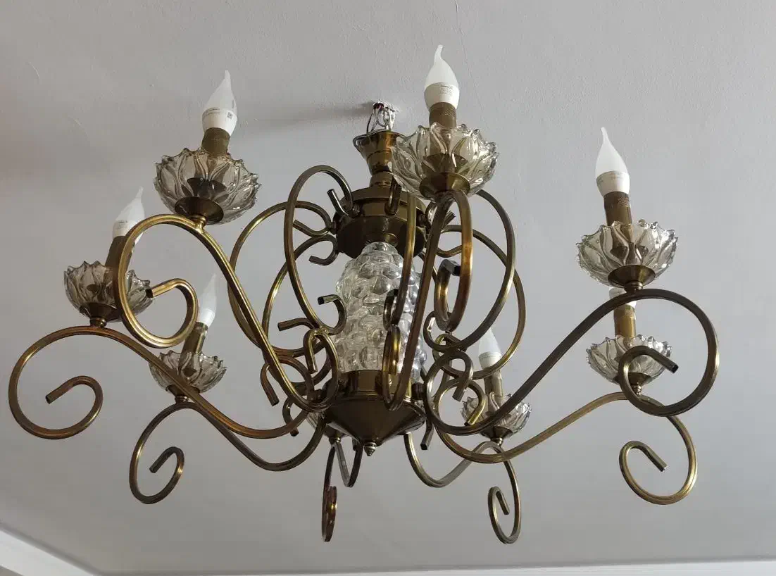 لوستر ۸ شاخه|لوستر و چراغ آویز|اصفهان, خانه اصفهان|دیوار