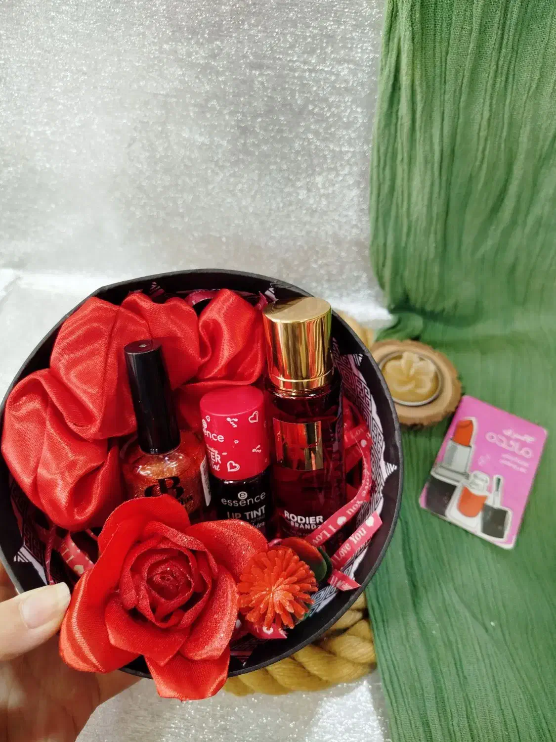 هدیه|گل مصنوعی|قرچک, باقرآباد|دیوار