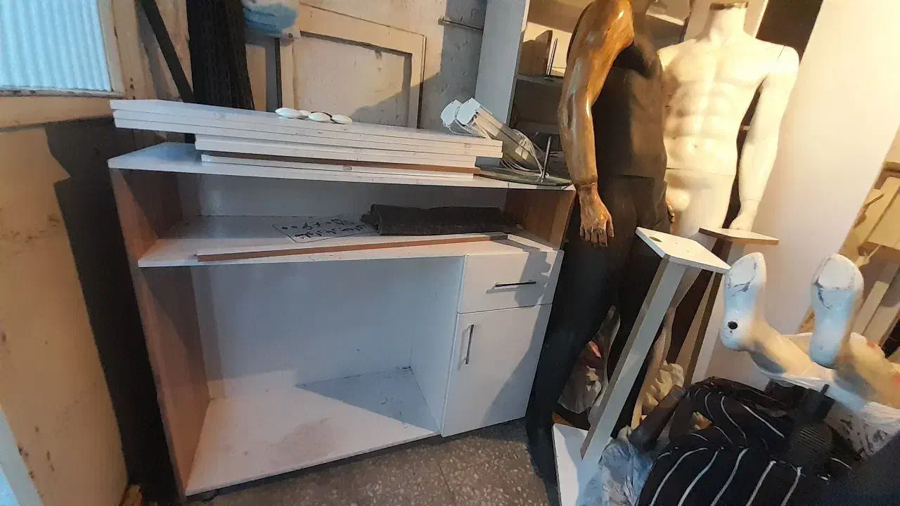 قفسه و تجهیرات برا بوتیک مردانه|فروشگاه و مغازه|تبریز, |دیوار