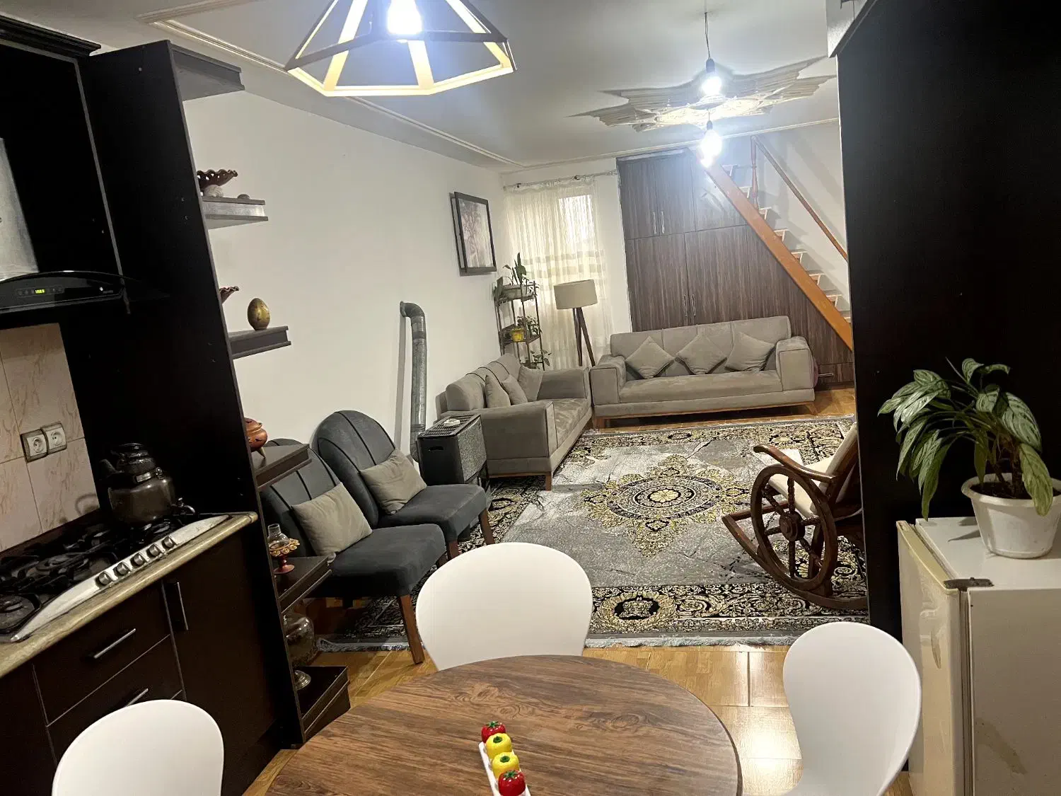 اجاره روزانه و دوبلکس پارکینگ دار مستقل شخصی|اجارهٔ کوتاه‌مدت آپارتمان و سوئیت|رشت, شهرک صبا|دیوار