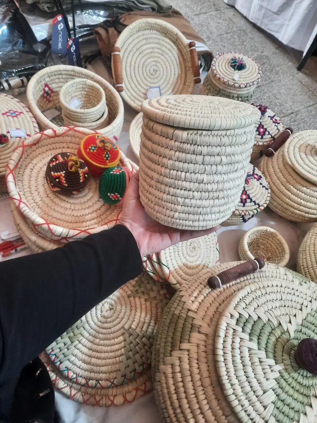 استوانه و بانکه|صنایع دستی و سایر لوازم تزئینی|شاهینشهر, پاسداران|دیوار