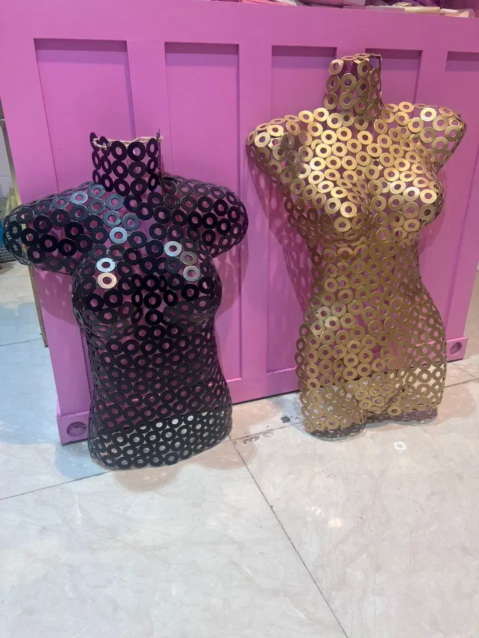 ۲ عدد مانکن مخصوص لباس و لباس زیر بفروش میرسد|فروشگاه و مغازه|پرند, فاز ۰|دیوار