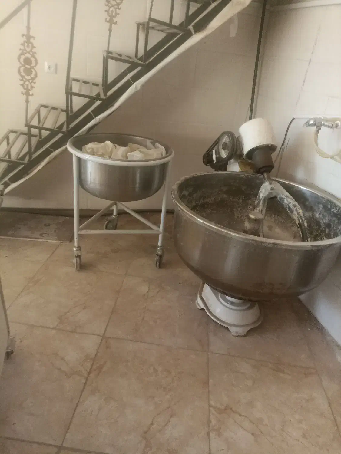 وسایل نانوایی|ماشین‌آلات صنعتی|کهک, |دیوار