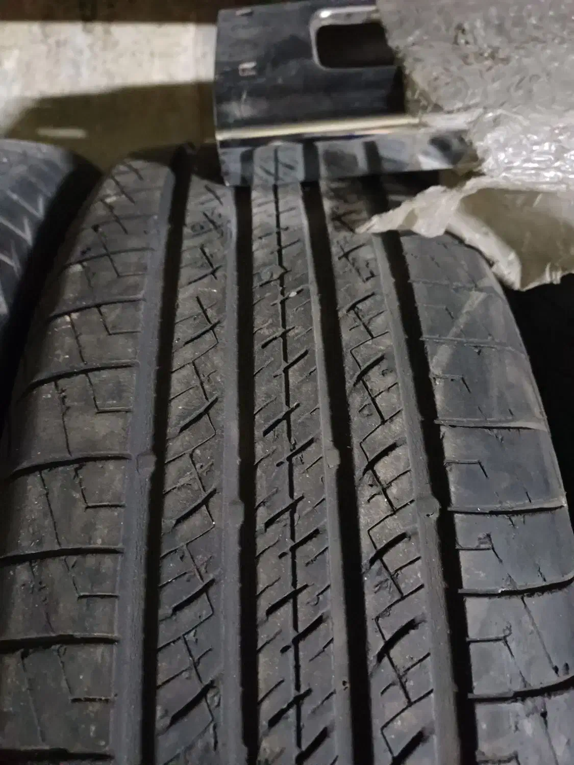 لاستیک دست دوم ۲۲۵ ۶۰ ۱۸|قطعات یدکی و لوازم جانبی|مشهد, کوشش|دیوار