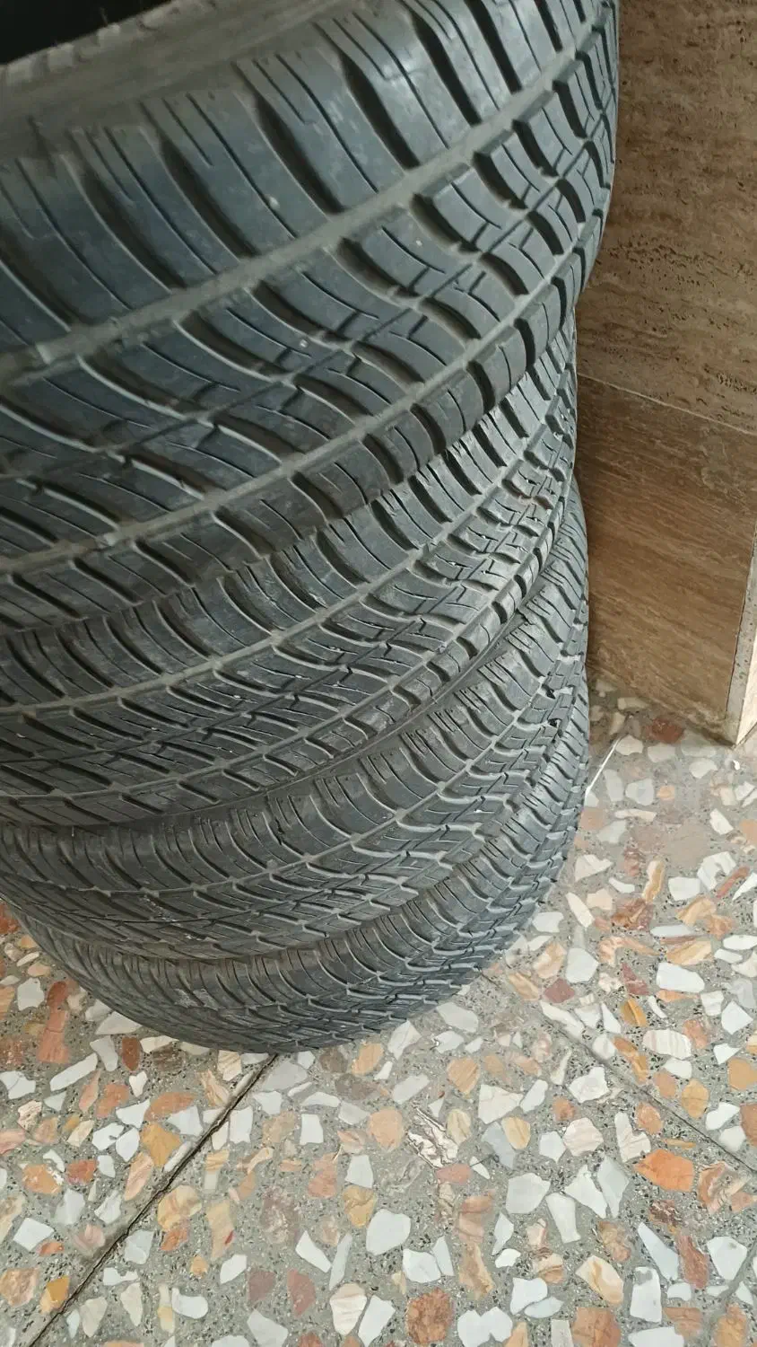 لاستیک 80درصد R16|قطعات یدکی و لوازم جانبی|خمینی‌شهر, |دیوار