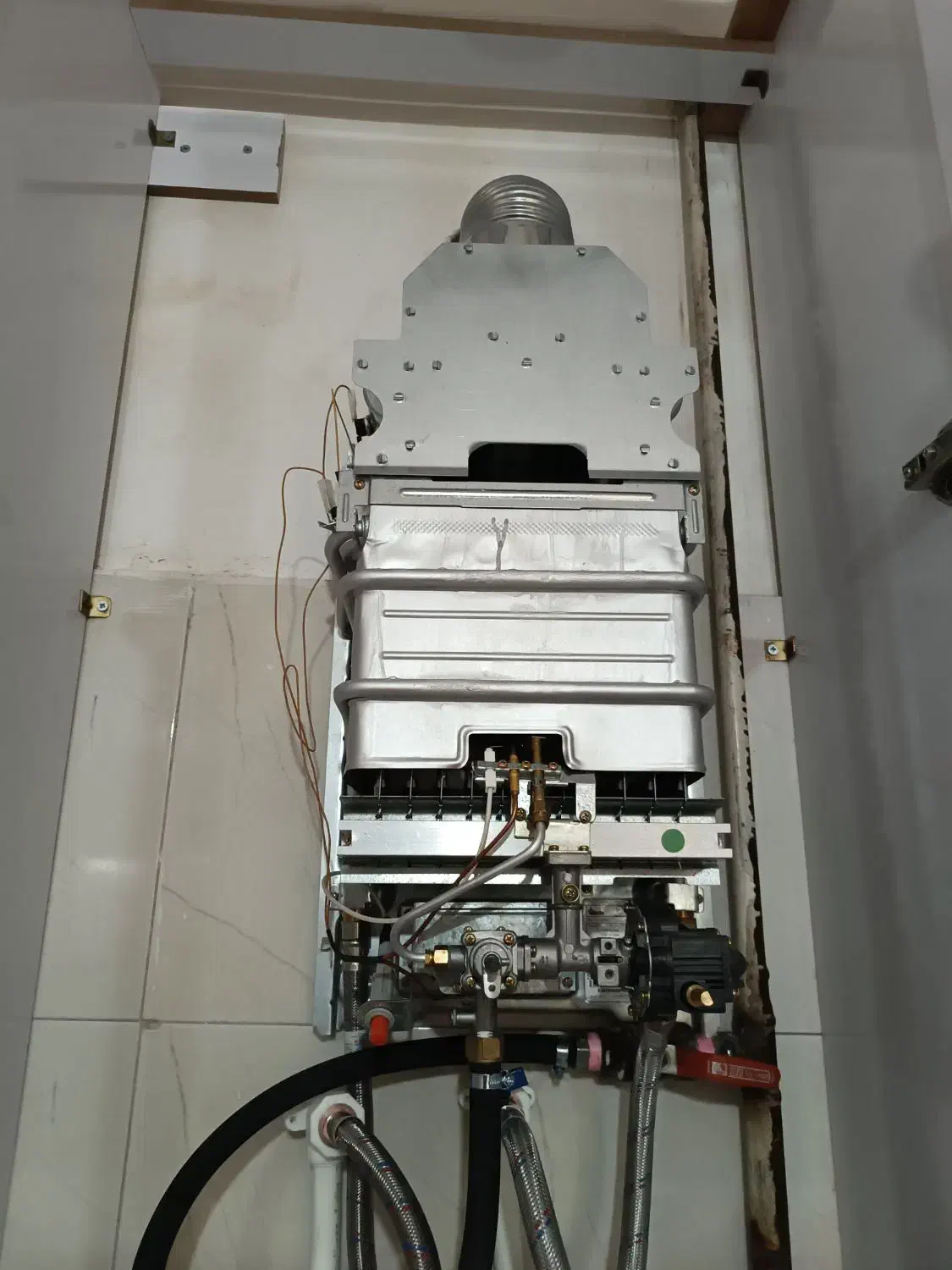 نصب تعمیرات آبگرمن وپکیج واجاق گاز رومیزی وشیرآلات|خدمات پیشه و مهارت|ابهر, |دیوار